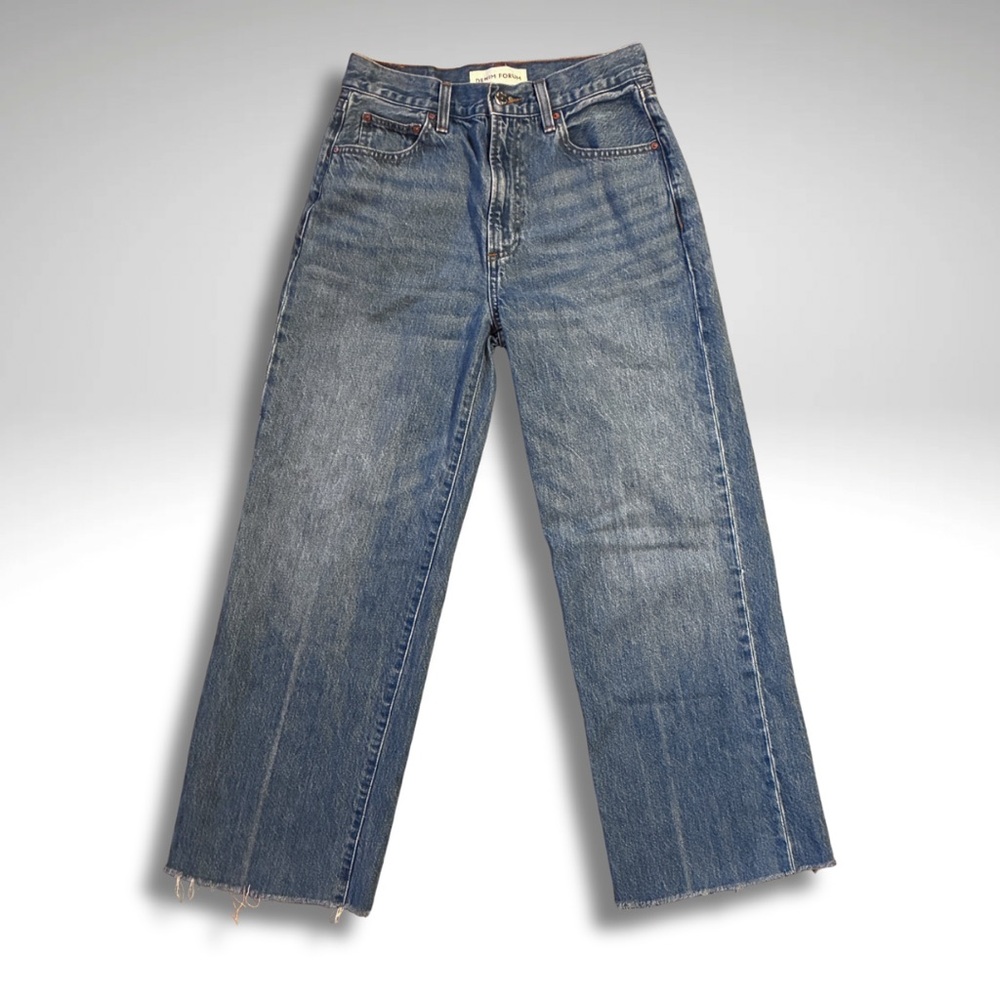 Denim Forum The Farrah Hi-Rise Wide Leg Raw Hem Light Blue Jeans Size 26